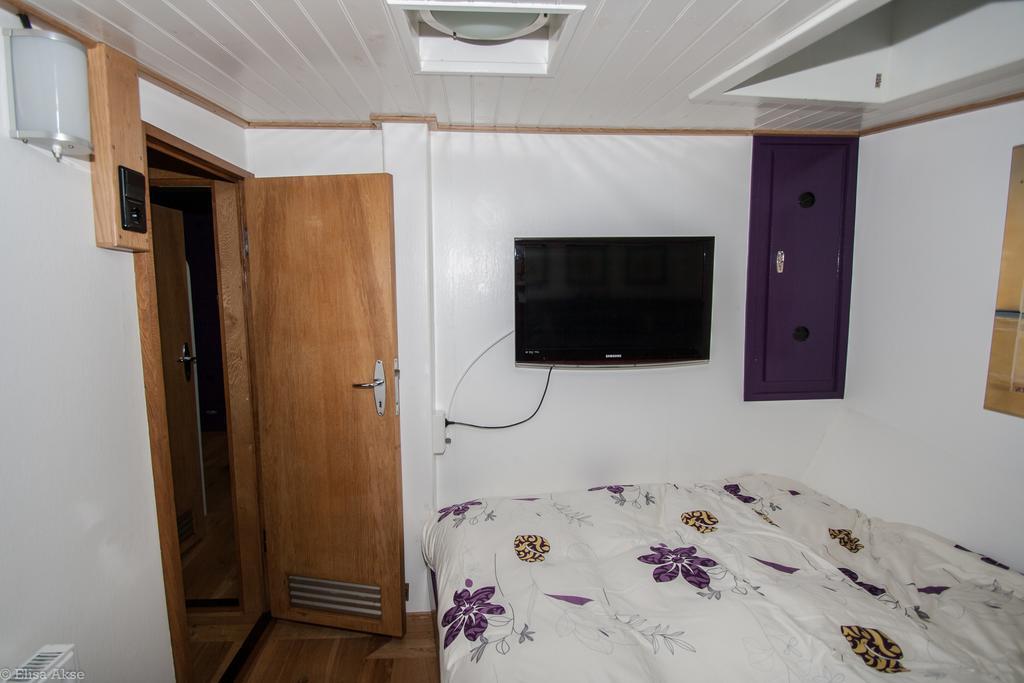 Historic Boat Langenort Hotel Harlingen Ngoại thất bức ảnh
