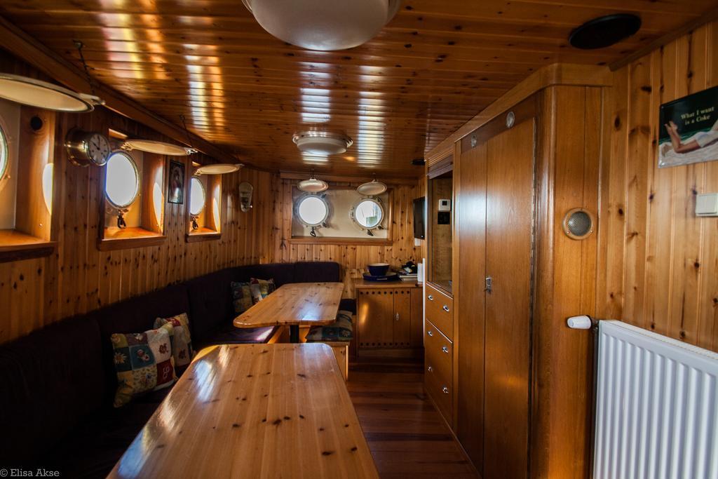 Historic Boat Langenort Hotel Harlingen Phòng bức ảnh